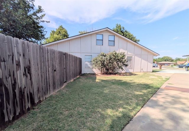 308 Ranch Circle, Enid, OK 73703