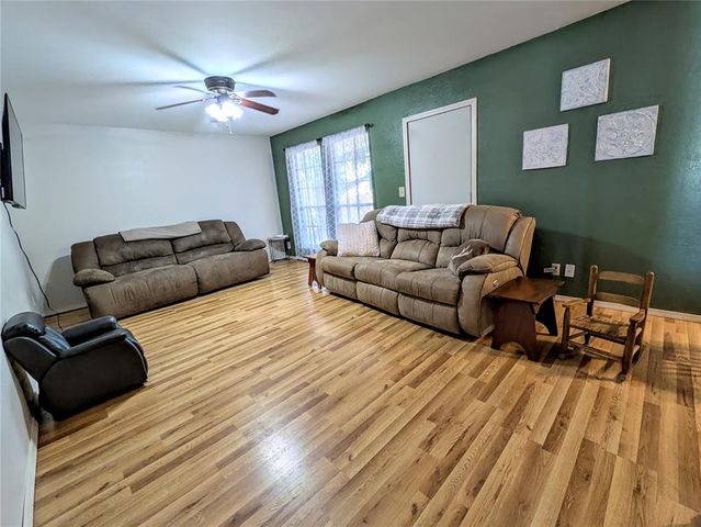 308 Ranch Circle, Enid, OK 73703