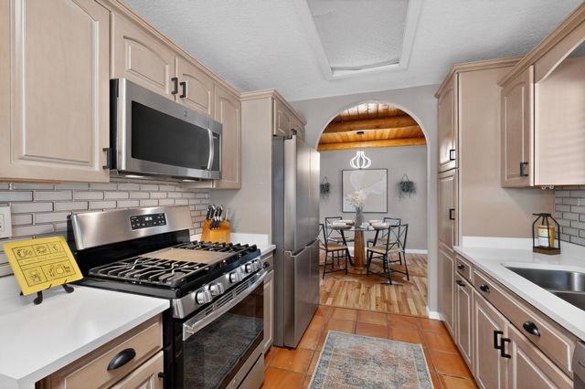 1617 Anderson Place SE, Albuquerque, NM 87108