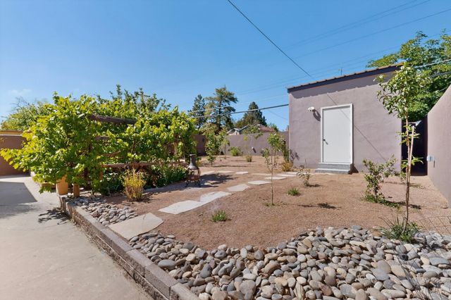 1617 Anderson Place SE, Albuquerque, NM 87108