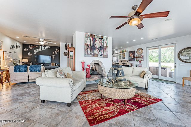 657 S Placita Del Desierto, Green Valley, AZ 85614