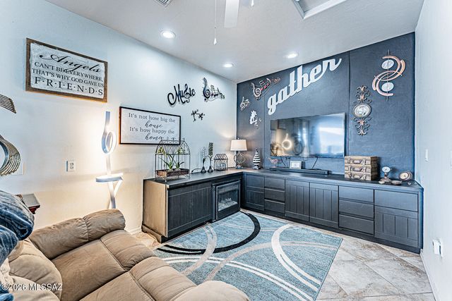 657 S Placita Del Desierto, Green Valley, AZ 85614