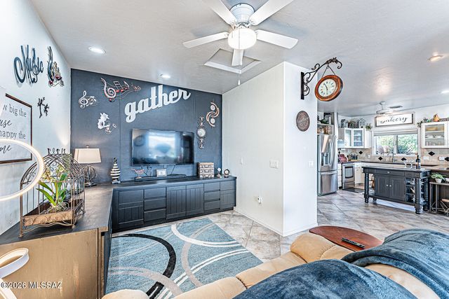 657 S Placita Del Desierto, Green Valley, AZ 85614