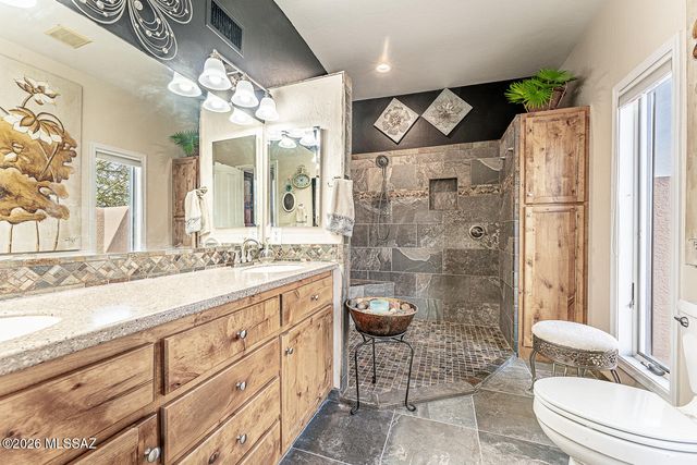 657 S Placita Del Desierto, Green Valley, AZ 85614