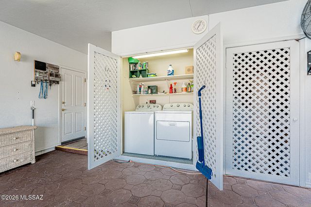 657 S Placita Del Desierto, Green Valley, AZ 85614