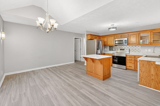 210 Matt Dr, Bell Buckle, TN 37020