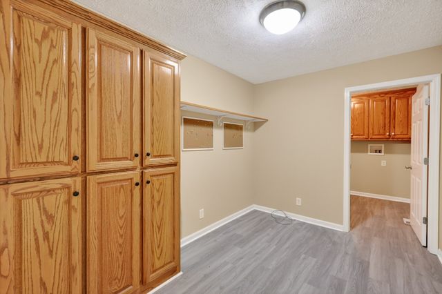 210 Matt Dr, Bell Buckle, TN 37020