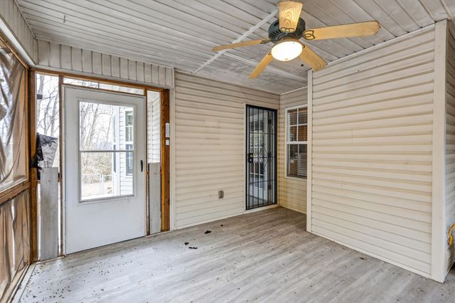 210 Matt Dr, Bell Buckle, TN 37020