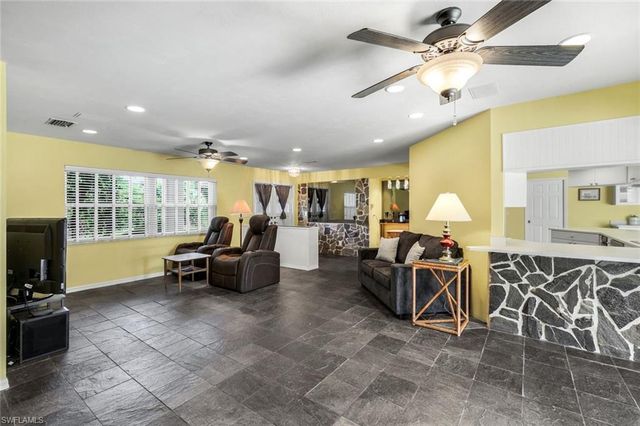 6029 & 6031 Higgins AVE, Fort Myers, FL 33905