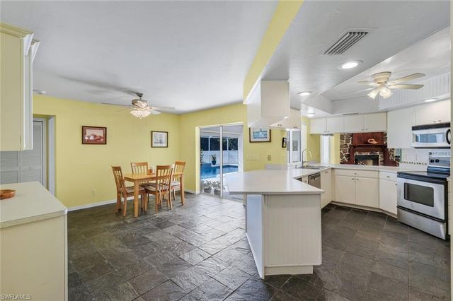 6029 & 6031 Higgins AVE, Fort Myers, FL 33905