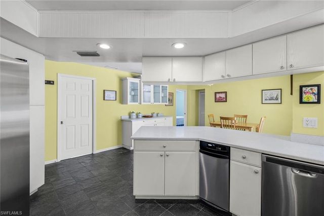 6029 & 6031 Higgins AVE, Fort Myers, FL 33905