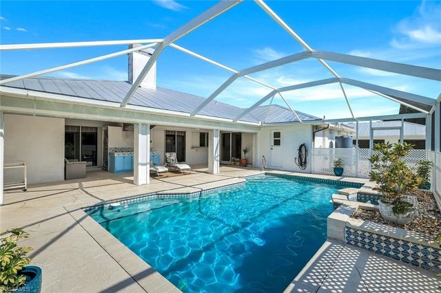 6029 & 6031 Higgins AVE, Fort Myers, FL 33905