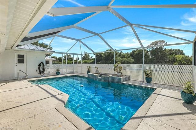 6029 & 6031 Higgins AVE, Fort Myers, FL 33905