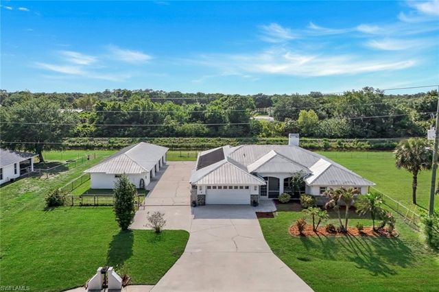 6029 & 6031 Higgins AVE, Fort Myers, FL 33905