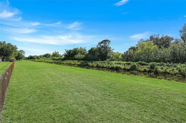 6029 & 6031 Higgins AVE, Fort Myers, FL 33905