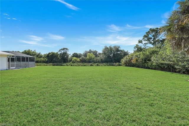 6029 & 6031 Higgins AVE, Fort Myers, FL 33905