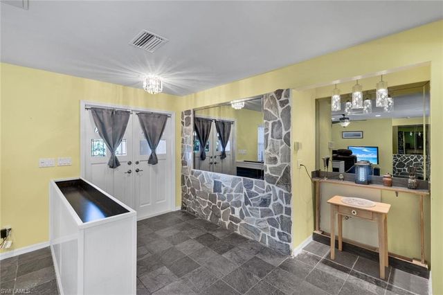 6029 & 6031 Higgins AVE, Fort Myers, FL 33905