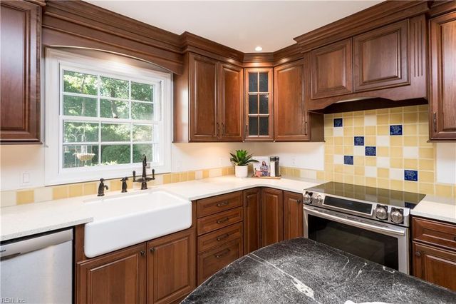 1137 Revere Point RD, Virginia Beach, VA 23455