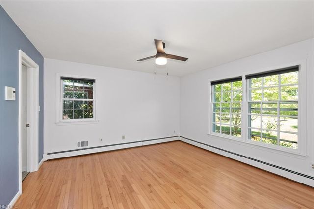 1137 Revere Point RD, Virginia Beach, VA 23455