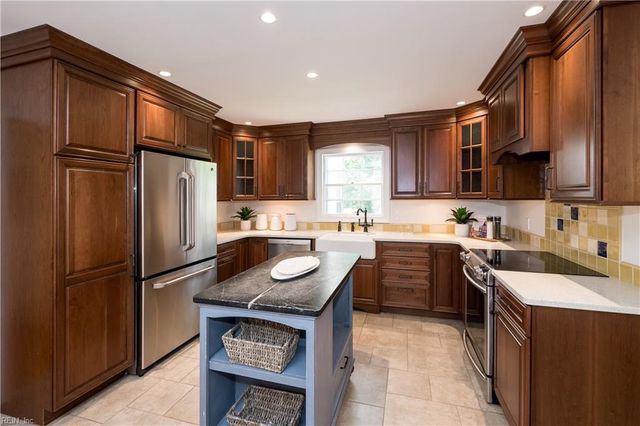 1137 Revere Point RD, Virginia Beach, VA 23455