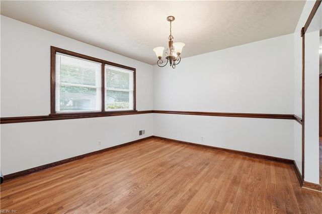 5825 Barberry LN, Portsmouth, VA 23703