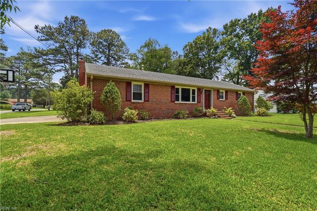 5825 Barberry LN, Portsmouth, VA 23703