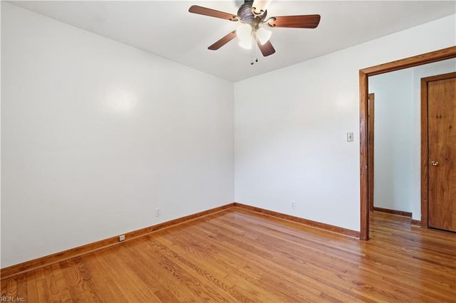 5825 Barberry LN, Portsmouth, VA 23703