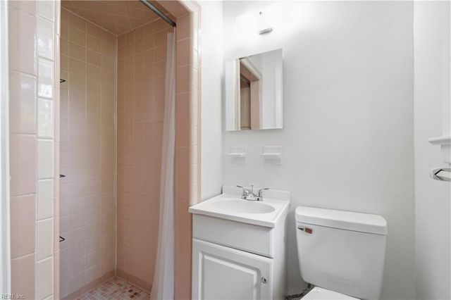 5825 Barberry LN, Portsmouth, VA 23703
