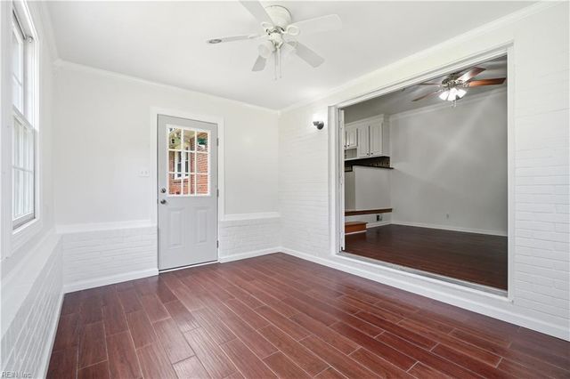 5825 Barberry LN, Portsmouth, VA 23703