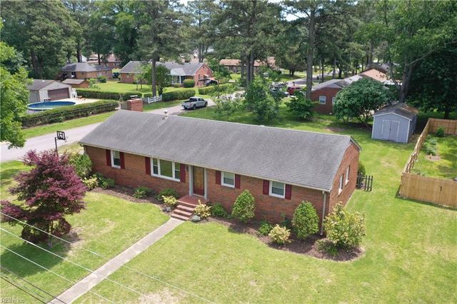 5825 Barberry LN, Portsmouth, VA 23703