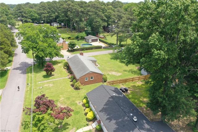 5825 Barberry LN, Portsmouth, VA 23703