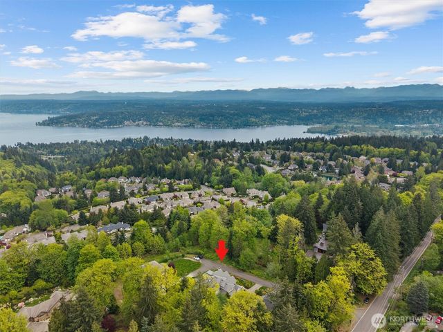 5927 178th Court SE, Bellevue, WA 98006