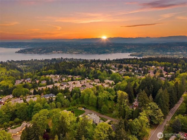 5927 178th Court SE, Bellevue, WA 98006