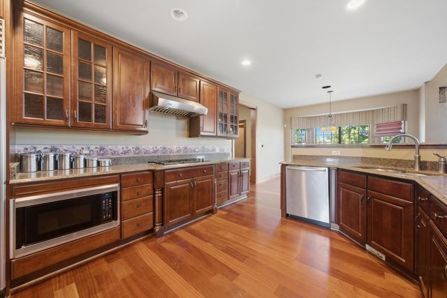 125 Goldenrod Drive, Sugar Grove, IL 60554