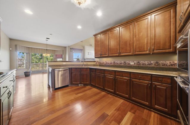 125 Goldenrod Drive, Sugar Grove, IL 60554