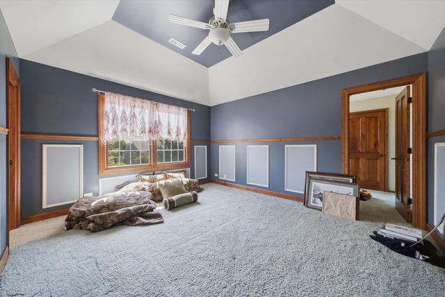 125 Goldenrod Drive, Sugar Grove, IL 60554
