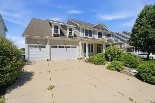 125 Goldenrod Drive, Sugar Grove, IL 60554