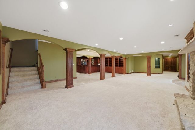 125 Goldenrod Drive, Sugar Grove, IL 60554