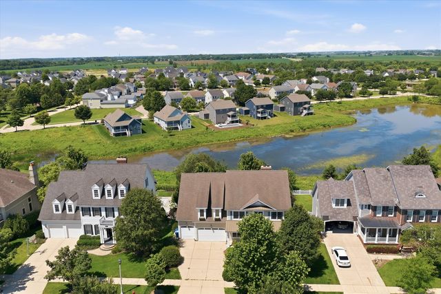 125 Goldenrod Drive, Sugar Grove, IL 60554