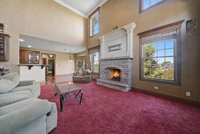 125 Goldenrod Drive, Sugar Grove, IL 60554