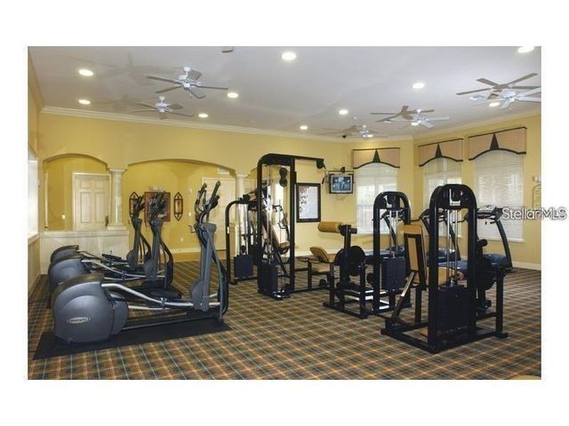 10019 COURTNEY PALMS BOULEVARD 303, Tampa, FL 33619