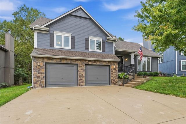 7552 N Tullis Avenue, Kansas City, MO 64158