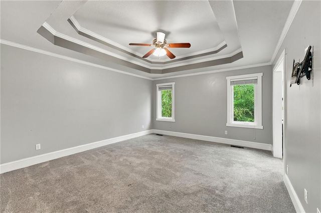 7552 N Tullis Avenue, Kansas City, MO 64158