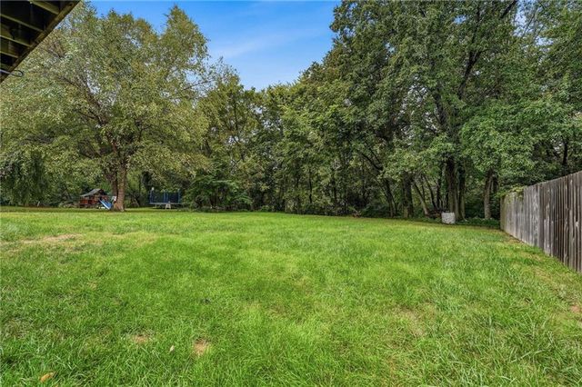 7552 N Tullis Avenue, Kansas City, MO 64158