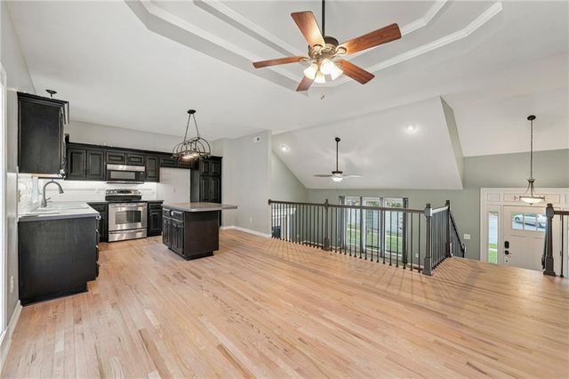 7552 N Tullis Avenue, Kansas City, MO 64158