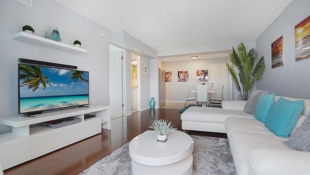 3220 Bayview Drive 202, Fort Lauderdale, FL 33306