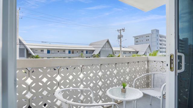 3220 Bayview Drive 202, Fort Lauderdale, FL 33306