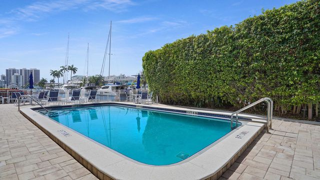 3220 Bayview Drive 202, Fort Lauderdale, FL 33306
