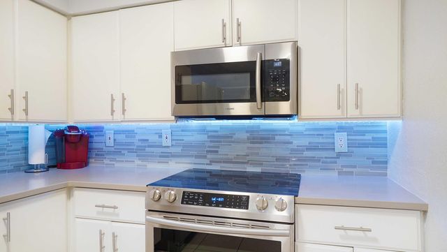 3220 Bayview Drive 202, Fort Lauderdale, FL 33306