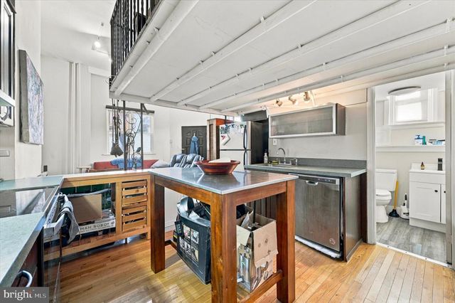 2800 POPLAR ST, Philadelphia, PA 19130